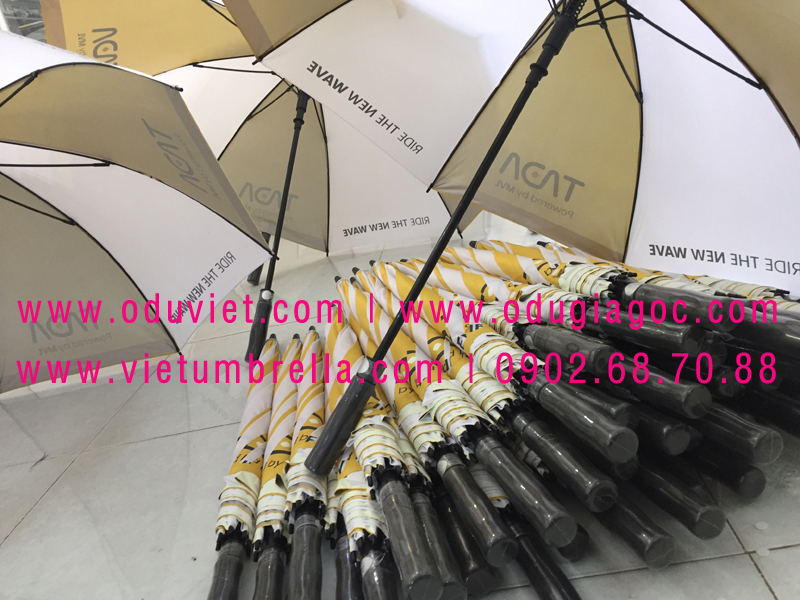 xưởng sản xuất ô dù cầm tay in logo quảng cáo
